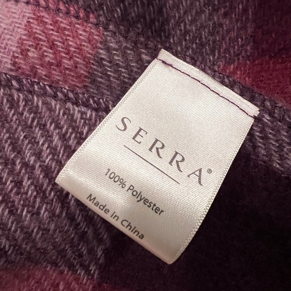 New with Tag Serra Women’s Plaid Fringe Poncho - Picture 4 of 5